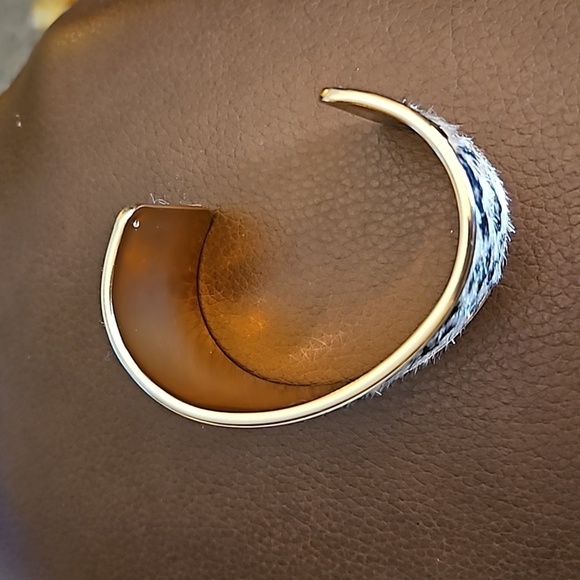 5/$25 Leopard Cheetah Print Faux Fur Extra Large Cuff Bracelet - Picture 2 of 7